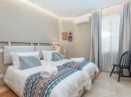 Luxury 6 bedroom holiday villa with private pool in Algarve Portugal (PV3025)