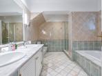 Luxury 6 bedroom holiday villa with private pool in Algarve Portugal (PV3025)