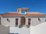 Luxury 6 bedroom holiday villa with private pool in Algarve Portugal (PV3025)