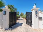 Luxury 6 bedroom holiday villa with private pool in Algarve Portugal (PV3025)