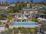Luxury 4 bedroom holiday villa with private pool in Cote d'Azur France (PV3026)