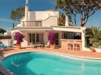 Luxury 5 bedroom holiday villa with private pool in Algarve Portugal (PV1853-2)
