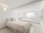 Luxury 6 bedroom holiday villa with private pool in Algarve Portugal (PV3027)