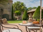 Magnificent XVIth century château. Saltwater pool. Walking distance to shops etc. 6 bedrooms to sleep 12 guests (UZES118GN)