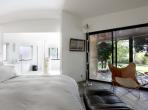 Contemporary villa with exotic garden, pool and jacuzzi. 5 bedrooms to sleep 11 (MONT194GN)