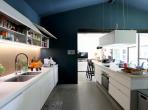 Contemporary villa with exotic garden, pool and jacuzzi. 5 bedrooms to sleep 11 (MONT194GN)