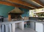 Contemporary villa with exotic garden, pool and jacuzzi. 5 bedrooms to sleep 11 (MONT194GN)
