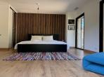 Contemporary villa with exotic garden, pool and jacuzzi. 5 bedrooms to sleep 11 (MONT194GN)