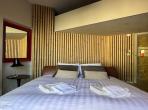 Contemporary villa with exotic garden, pool and jacuzzi. 5 bedrooms to sleep 11 (MONT194GN)