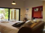 Contemporary villa with exotic garden, pool and jacuzzi. 5 bedrooms to sleep 11 (MONT194GN)