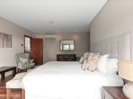 Luxury 5 bedroom holiday villa with private pool in Algarve Portugal (PV3031)