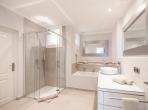 Luxury 4 bedroom holiday villa with private pool in Mallorca Spain (PV2962)