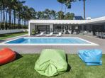 Luxury 4 bedroom holiday villa with private pool in Lisbon & coast Portugal (PV3032)
