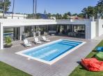 Luxury 4 bedroom holiday villa with private pool in Lisbon & coast Portugal (PV3032)