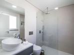 Luxury 4 bedroom holiday villa with private pool in Lisbon & coast Portugal (PV3032)