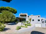 Luxury 4 bedroom holiday villa with private pool in Algarve Portugal (PV1154)
