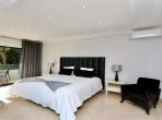 Luxury 4 bedroom holiday villa with private pool in Algarve Portugal (PV1154)