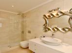 Luxury 4 bedroom holiday villa with private pool in Algarve Portugal (PV1154)
