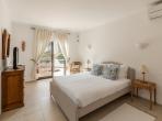 Luxury 4 bedroom holiday villa with private pool in Algarve Portugal (PV3035)