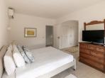 Luxury 4 bedroom holiday villa with private pool in Algarve Portugal (PV3035)