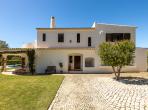 Luxury 4 bedroom holiday villa with private pool in Algarve Portugal (PV3035)