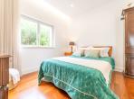 Luxury 5 bedroom holiday villa with private pool in Lisbon & coast Portugal (PV3036)