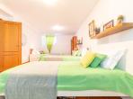 Luxury 5 bedroom holiday villa with private pool in Lisbon & coast Portugal (PV3036)