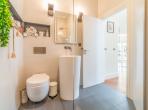 Luxury 5 bedroom holiday villa with private pool in Lisbon & coast Portugal (PV3036)