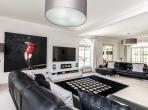 Luxury 4 bedroom holiday villa with private pool in Algarve Portugal (PV3037)