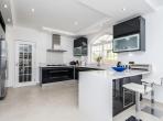 Luxury 4 bedroom holiday villa with private pool in Algarve Portugal (PV3037)