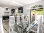 Luxury 4 bedroom holiday villa with private pool in Algarve Portugal (PV3037)