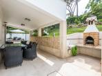 Luxury 4 bedroom holiday villa with private pool in Algarve Portugal (PV3037)