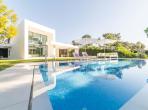 Luxury 3 bedroom holiday villa with private pool in Lisbon & coast Portugal (PV3039)