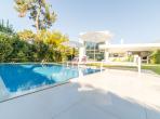 Luxury 3 bedroom holiday villa with private pool in Lisbon & coast Portugal (PV3039)