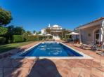 Luxury 5 bedroom holiday villa with private pool in Algarve Portugal (PV3038)
