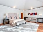 Luxury 5 bedroom holiday villa with private pool in Algarve Portugal (PV3038)