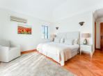 Luxury 5 bedroom holiday villa with private pool in Algarve Portugal (PV3038)