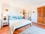 Luxury 5 bedroom holiday villa with private pool in Algarve Portugal (PV3038)