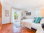 Luxury 5 bedroom holiday villa with private pool in Algarve Portugal (PV3038)