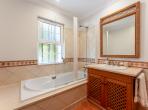 Luxury 5 bedroom holiday villa with private pool in Algarve Portugal (PV3038)