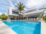 Luxury 4 bedroom holiday villa with private pool in Lisbon & coast Portugal (PV3040)