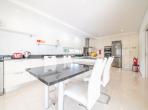 Luxury 4 bedroom holiday villa with private pool in Lisbon & coast Portugal (PV3040)