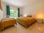 Luxury 4 bedroom holiday villa with private pool in Lisbon & coast Portugal (PV3040)