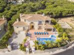 Luxury 4 bedroom holiday villa with private pool in Algarve Portugal (PV452)