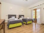 Luxury 4 bedroom holiday villa with private pool in Algarve Portugal (PV452)