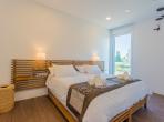 Luxury 5 bedroom holiday villa with private pool in Lisbon & coast Portugal (PV3041)