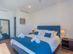 Luxury 5 bedroom holiday villa with private pool in Lisbon & coast Portugal (PV3041)